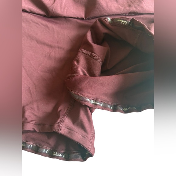 Lululemon Play Off The Pleats Skirt 13" Cassis W8AA4S Lined Running Size 12 - Picture 7 of 13